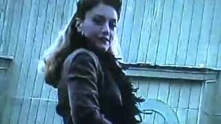 Gwen Stefani in 1989