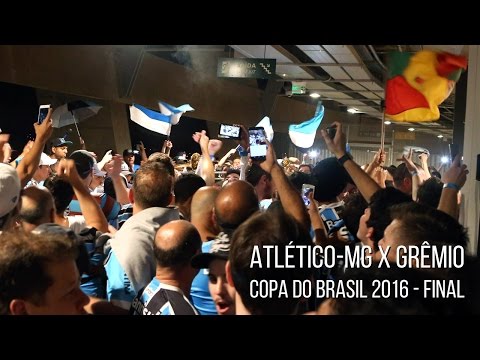 "Atlético-MG 1 x 3 Grêmio - Copa do Brasil 2016 - Entrada da banda / Meu único amor" Barra: Geral do Grêmio • Club: Grêmio • País: Brasil