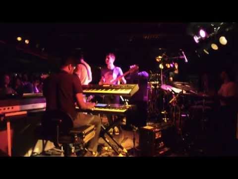 Snarky Puppy - Lingus ft. Caleb Sean McCampbell