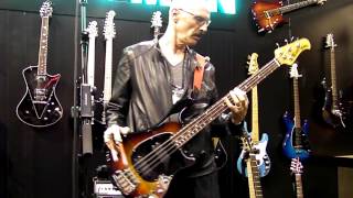 Tony Levin demonstrates his funk fingers