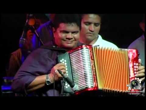 CANTANDO DIOMEDES DIAZ Y ALVARO LOPEZ