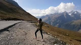 preview picture of video 'Ladakh Trip #Bikeride #Solotraveller'