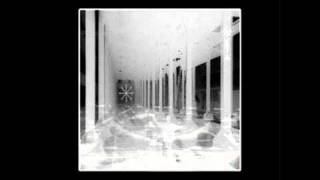 Alien Deviant Circus - De L'inconvenient d'etre née