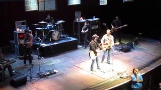 Wade Bowen performs "Resurrection"