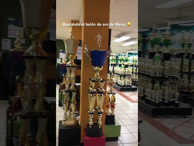 Vídeo relacionado con Durabol Trofeo Premio y Recompensas Copa de Deportivos Soporte Cuadrado (Gente de Oro Pequeño)