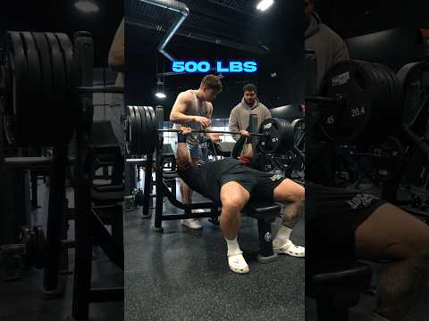 500 POUND BENCH PRESSER VS. BODYBUILDER 💪🔥 #fit #zyzz #larrywheels #powerlifting #benchpress #gym