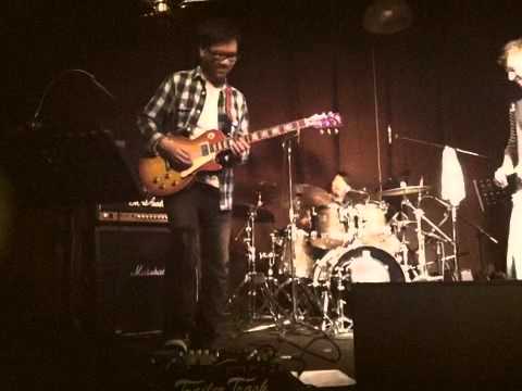 (1)EUGENE PAO包以正&THE POWS play classic rock 2011.3.19 at Grappas Cellar,Hong Kong