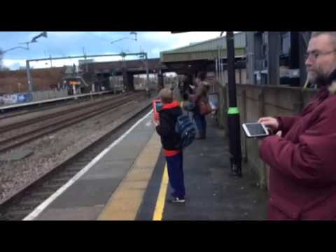 390107 Passes ML at Tamworth (Staffs) Monday 04.01.2016