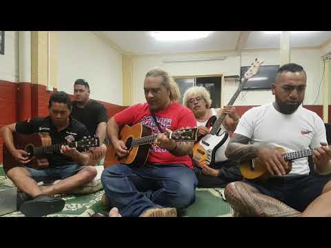 Himi 580 Oi tete fiu afe i hono lau.