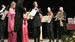 Sir James Galway and Andrea Griminelli play Bach's Badinerie for flute and Strings
