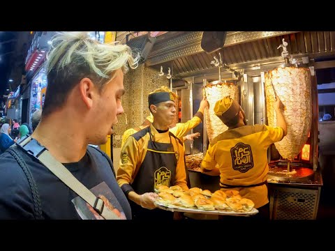 Food in Egypt is Weird... but it only costs 1$ 🇪🇬