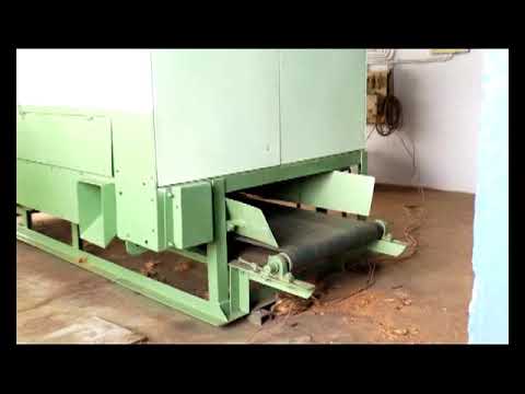 Coconut de husking machine working