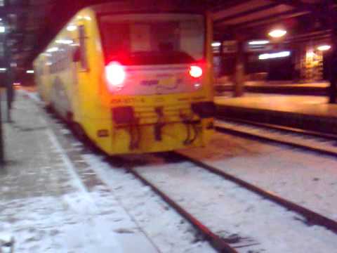 Příjezd  ČD 814 regionova do stanice Valašské Meziříčí