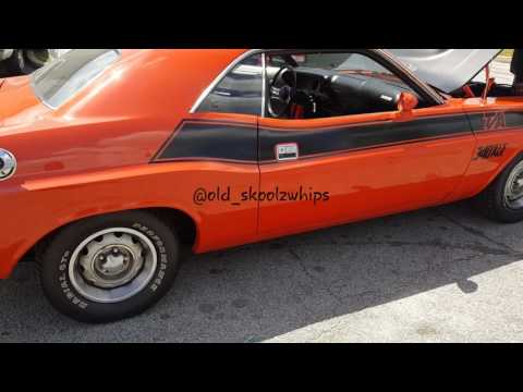 Dodge Challenger 340 six pack t/a