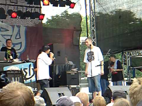 No Name vs. Sky One (Mixery Raw Deluxe Freestyle Battle 2010 Bonn)