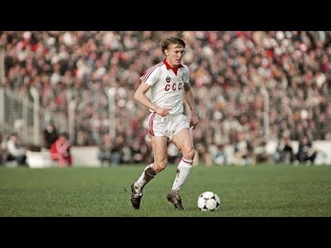 Oleg Blokhin Showing His Amazing Skills ● Rare Footage (The Ukrainian Arrow)