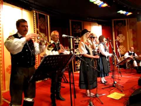 24 Hauskapelle Avsenik - Das Echolied der Dolomiten - Odmev S Triglava