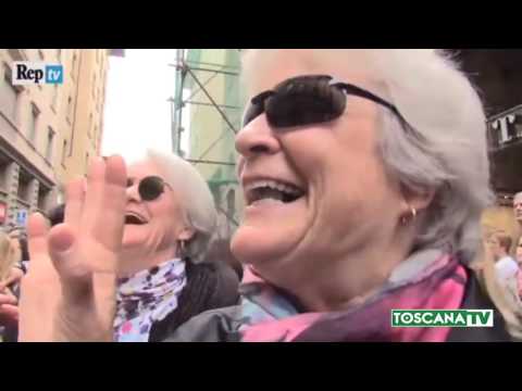 2017-04-03 FIRENZE - CAMILLA TRA VISITE UFFICIALI E SHOPPING IN CENTRO