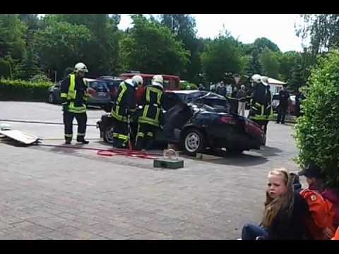 Einsatzübung - 100 Jahre Feuerwehr Burgstall