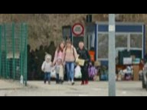 Ukrainians stream into Slovakia fleeing war