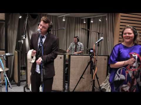 Jónas Sigurðsson og Ritvélar Framtíðarinnar - Hamingjan er hér