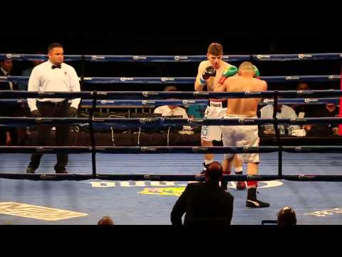 Pierwsza runda walki Patryk Szymanski -  Yoryi Estrella