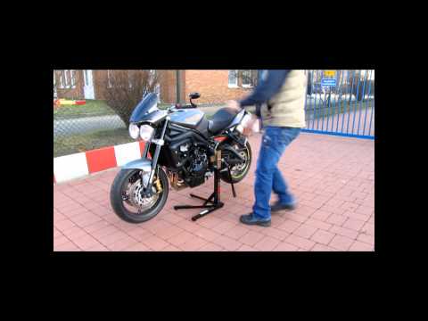 Triumph Street Triple /R Cup 2011  Bursig Stand by Bursig.com