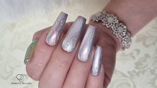 Simple cat eye nails,with line work chrome and transfer foil. Holographic nails