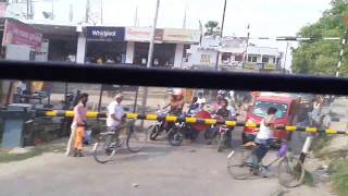 preview picture of video '12562 swatantrata senani super fast express Blast in Dholi'