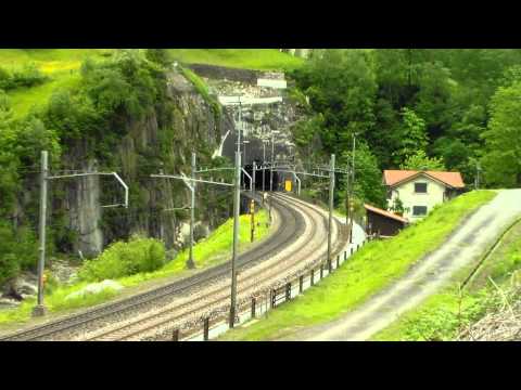LO SPETTACOLO DEI TRENI IN TRANSITO A WASSEN (CH) 2 - 6 - 2014.