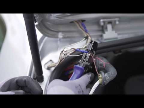 Einbau SenCom Reparatursatz Kabelbaum beim VW Golf V Heckklappe