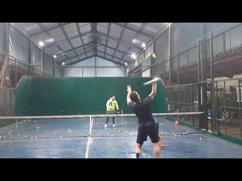 R.P smash en padel cambiando direcciones
