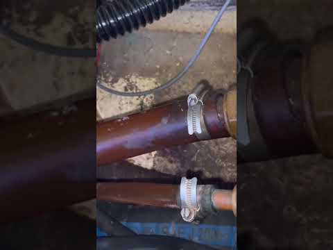 60 second boat survey (Ep41): Bad fuel tank fill and vent lines!