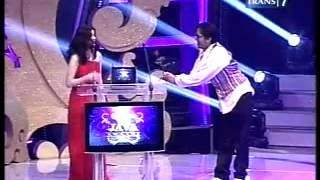 Download lagu Andre si raja gombal ngerayu jihan fahira di ovj awards   YouTube mp3
