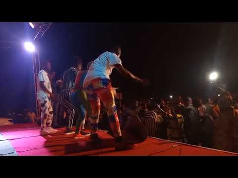 Afara Tsena Fukushima en concert semi live à Boundji dans la cuvette centrale.