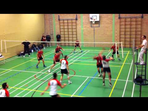 VCV heren 1 - Jokers H1 derde set winst