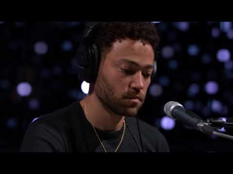 Taylor McFerrin - Full Performance (Live on KEXP)