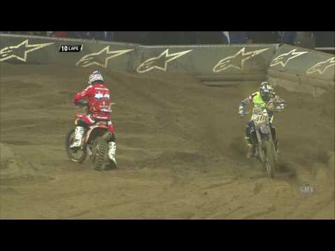 Romain Febvre and Jeffrey Herlings crash Monster Energy SMX Riders' Cup Race 1 2016