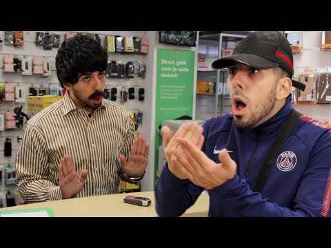 TURK KOOPT TELEFOON BIJ MAROKKAAN - Mertabi Sketch