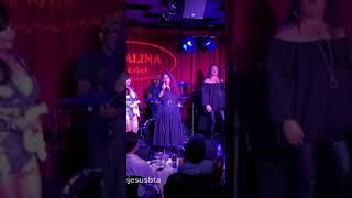 Chaka Khan and her daughter sing Everlasting Love