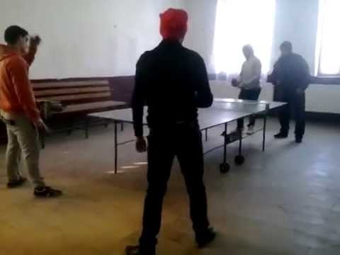 la tenis la scoala purani