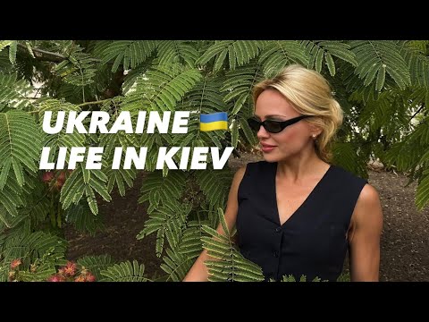 Ukraine 🇺🇦Life in Kiev. February 11, 2026. The Streets of Kiev, Ukraine. Streets Scenes.