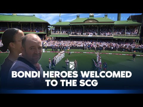 Heroic responders from Bondi, including Ahmed Al Ahmed applauded onto the SCG pitch 🫡 | Fox Cricket