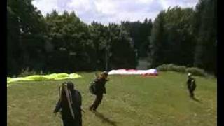 preview picture of video 'Paragliding Oberemmendorf Ende Juni 2008 Teil 2'