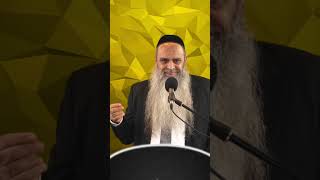 איך מבקשים מבורא עולם ומקבלים? חובה צפייה! #הרב_רפאל_זר (הרב רפאל זר) - התמונה מוצגת ישירות מתוך אתר האינטרנט יוטיוב. זכויות היוצרים בתמונה שייכות ליוצרה. קישור קרדיט למקור התוכן נמצא בתוך דף הסרטון