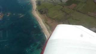 preview picture of video 'F-BXEO chante Trenet avec ses copains les nuages, au dessus du Nord Cotentin.'