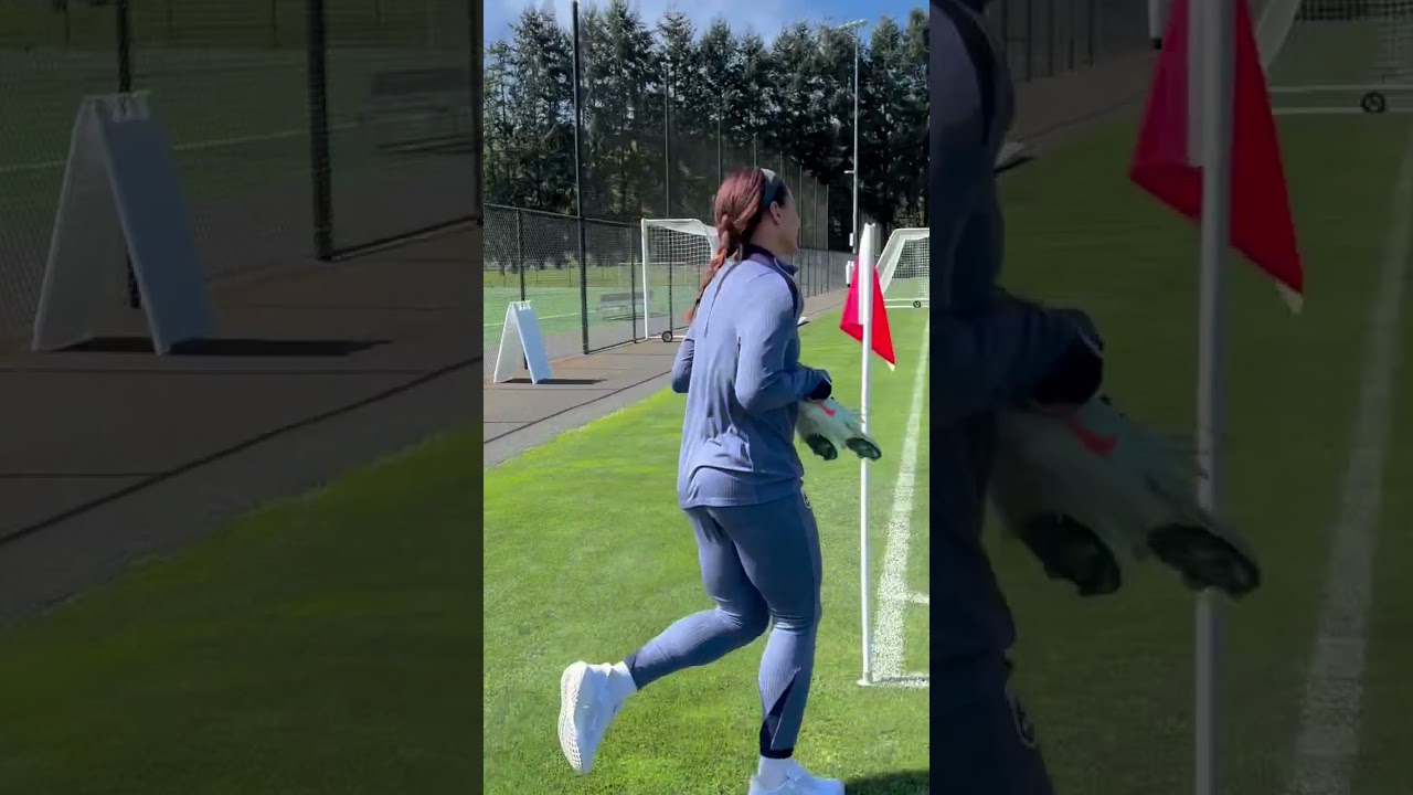 Seattle Reign FC - Even walking into practice is impressive