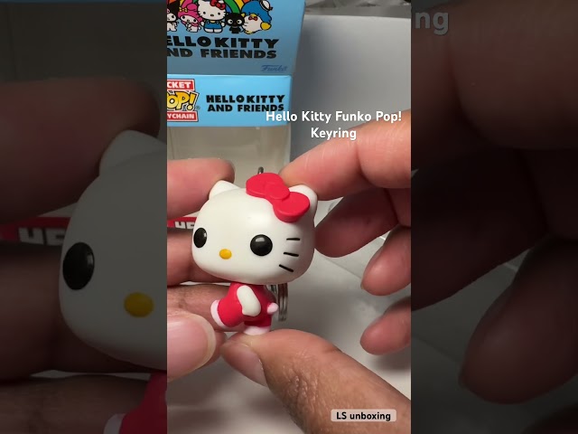 Vídeo relacionado con Funko Pop! Keychain: Sanrio - Chococat - Hello Kitty - Minifigura de Vinilo Coleccionable Llavero Original - Relleno de Calcetines - Idea de Regalo - Mercancia Oficial - Anime Fans - Minifigura