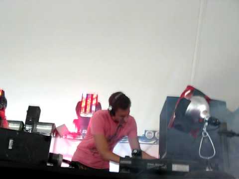 Menno De Jong - Electric Zoo Festival NY 2009 - Rex Mundi Ft. Susana - Nothing At All