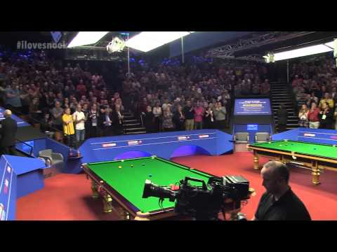 APPLAUSE: A standing ovation and a minute's applause in memory of Paul Hunter
